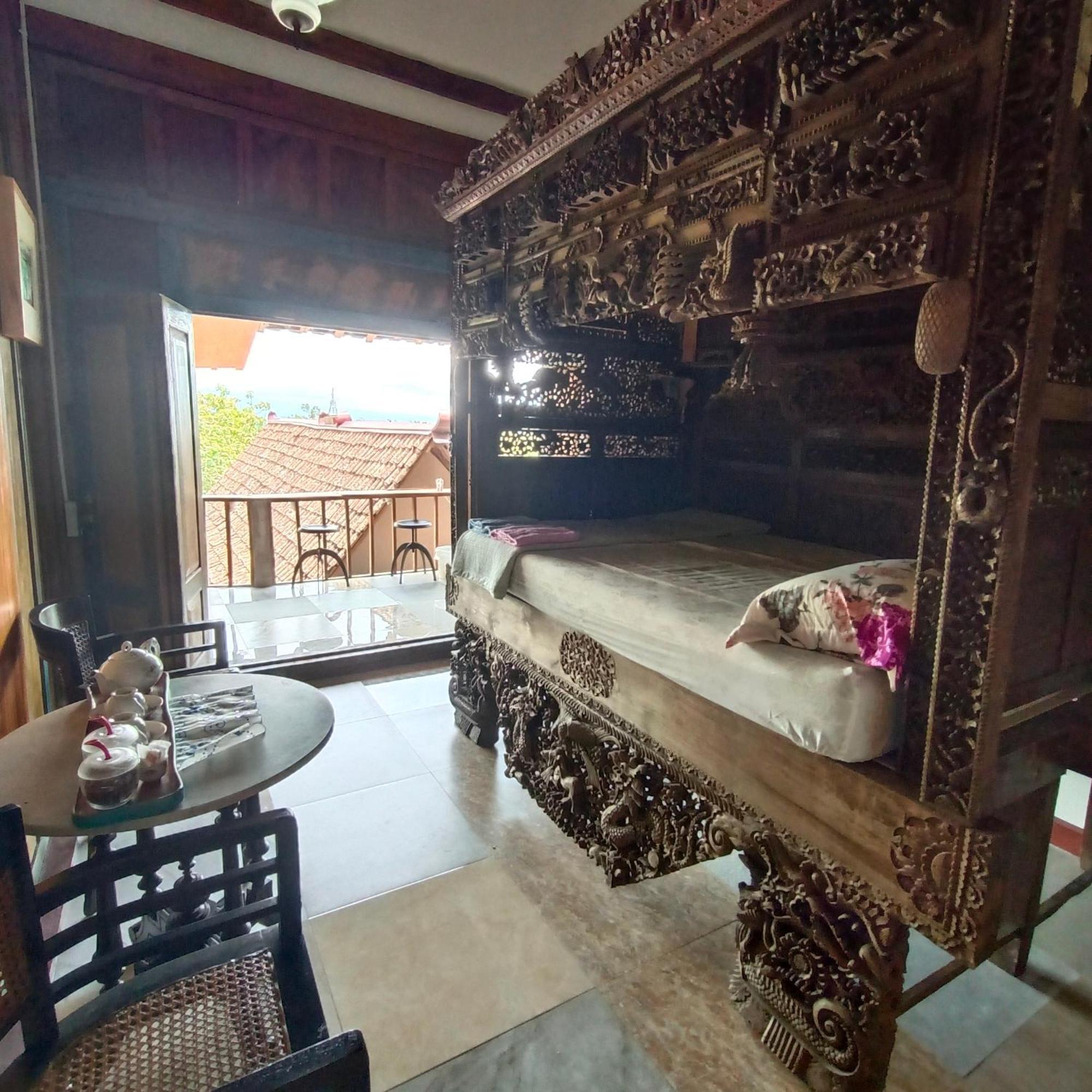 Omah Singo Stay & Resto Yogyakarta Bantul Exterior photo